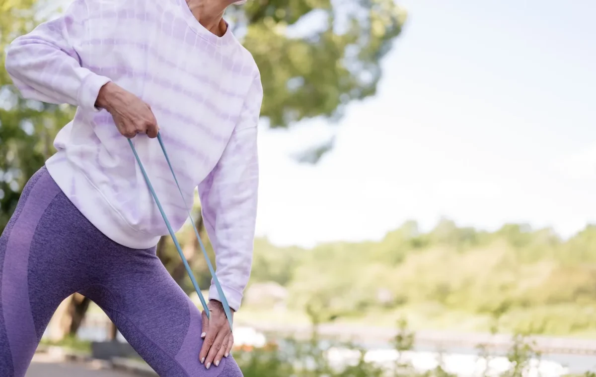 Menopoz Döneminde Kemik Yoğunluğu Kaybı: Osteoporoz Riskini Yönetme